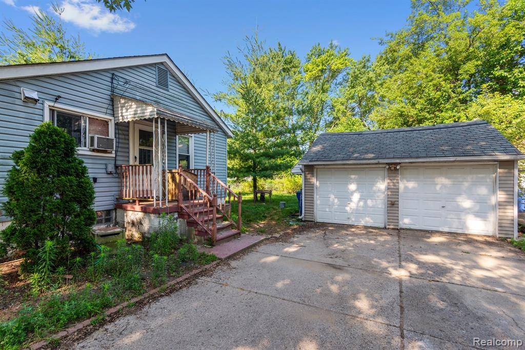 Warren, MI 48091 3645,21869 Curie Avenue