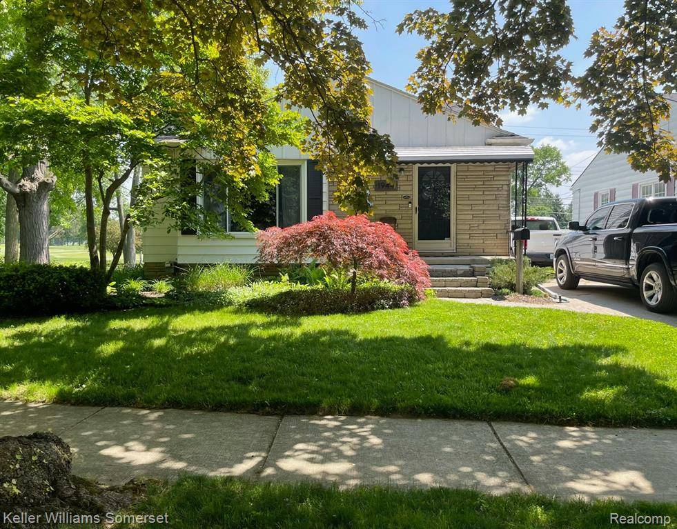 1944 BROOKWOOD Avenue, Royal Oak, MI 48073 4180