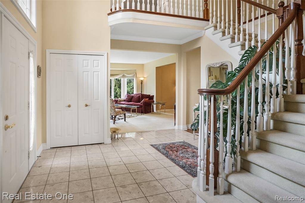 Rochester Hills, MI 48309 4522,3565 Heron Ridge Drive