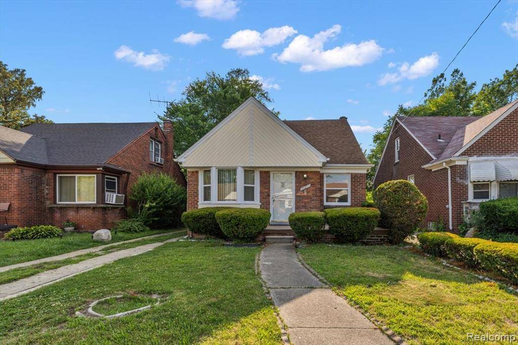 Detroit, MI 48219 2912,18285 Faust Avenue