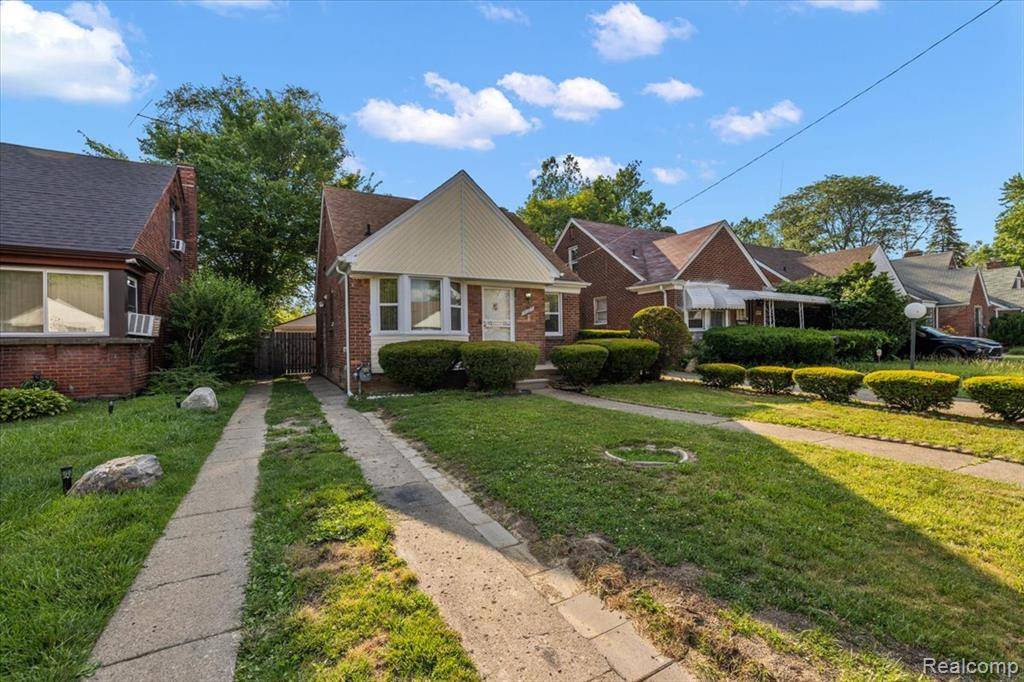 Detroit, MI 48219 2912,18285 Faust Avenue