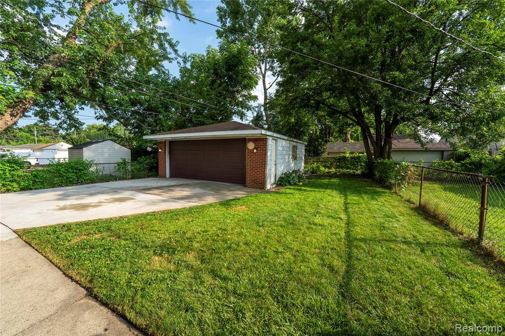 Detroit, MI 48101 2818,17213 Anne Avenue