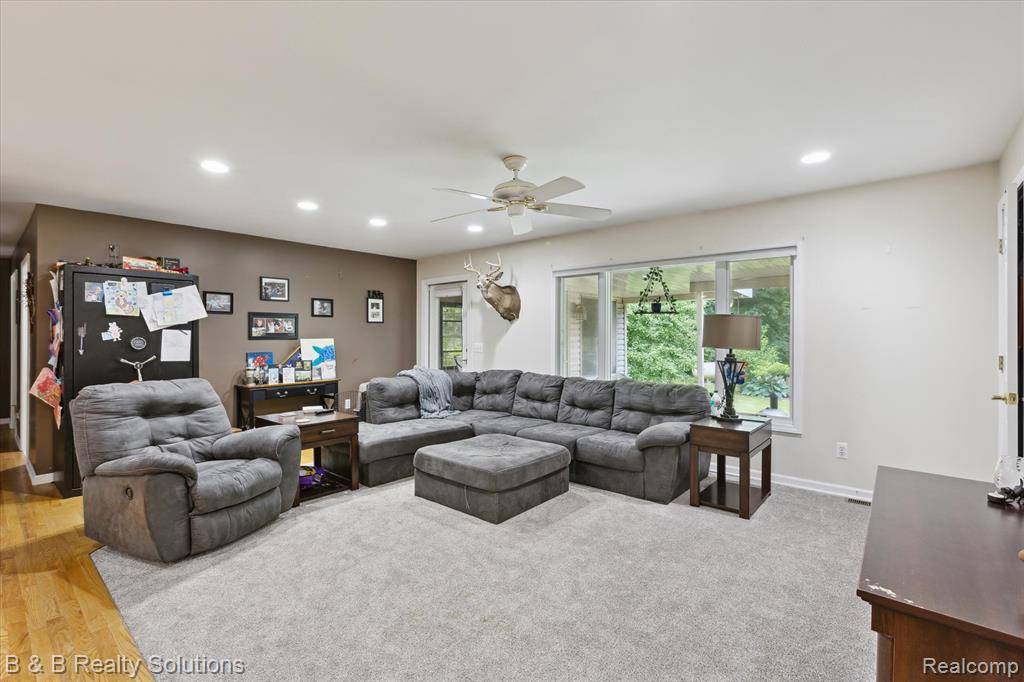 North Branch, MI 48461 8766,2264 Dodds Road