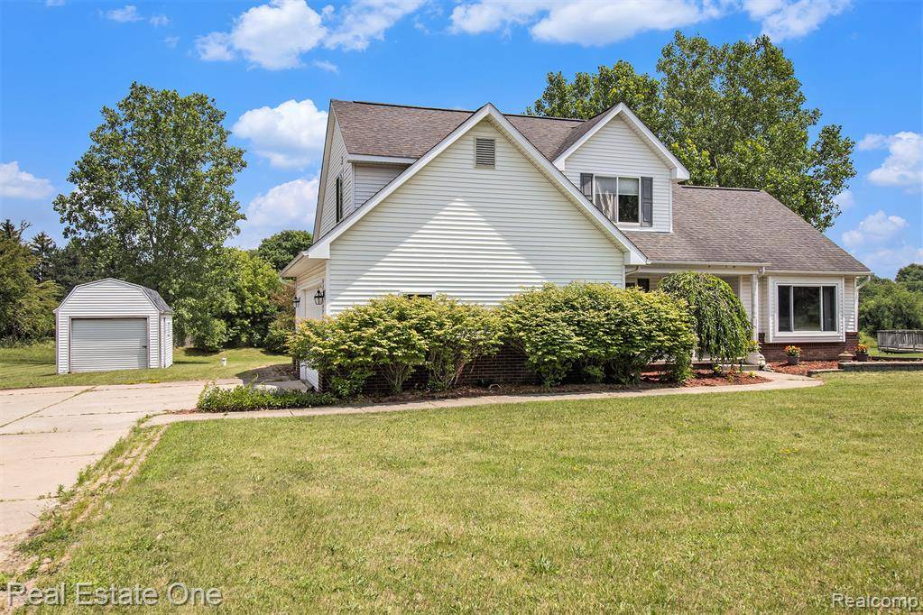 Oxford, MI 48371 1447,790 Vivian Lane