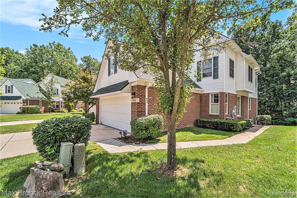 Wixom, MI 48393 4308,648 Shady Maple Shady Maple Drive