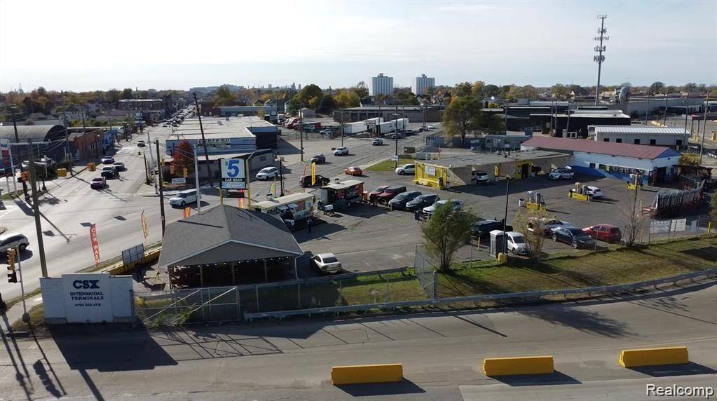 Detroit, MI 48209 1214,6700 DIX Street