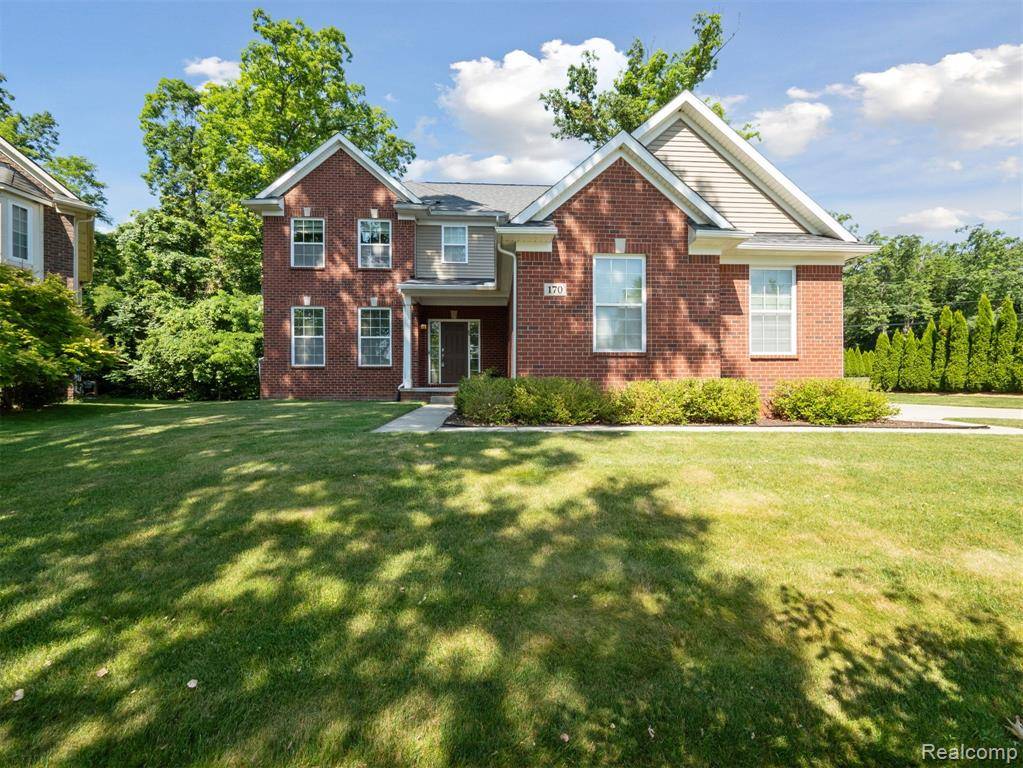 170 W Reed Lake Court, Commerce Twp, MI 48390 1289