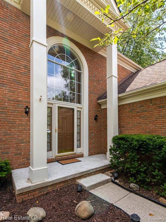 Rochester Hills, MI 48307 3170,234 Grosvenor Drive