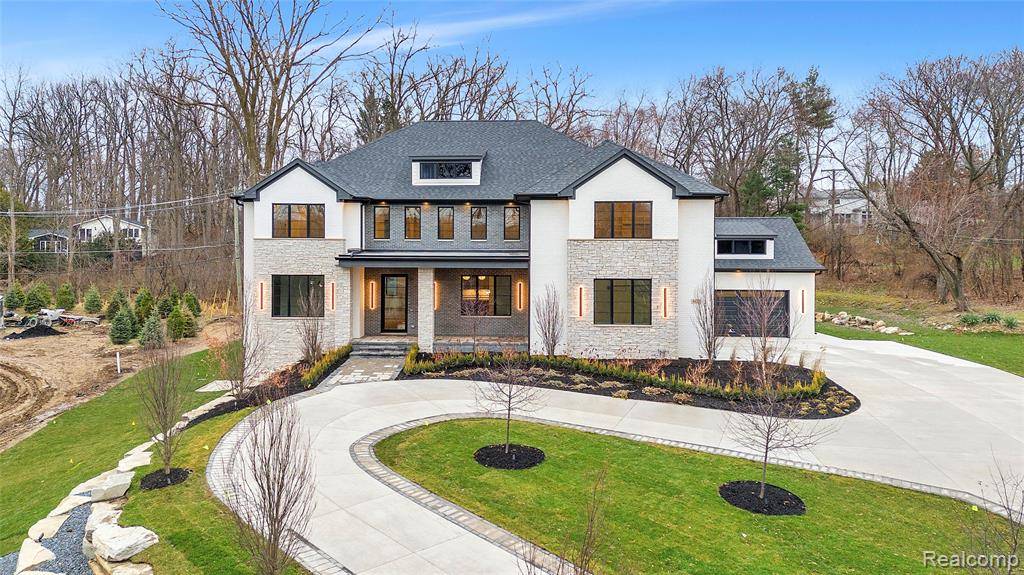 Bloomfield Hills, MI 48302 2217,4627 CIMARRON Drive