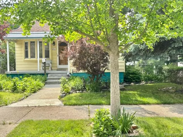 104 Detroit Street, Trenton, MI 48183 1211