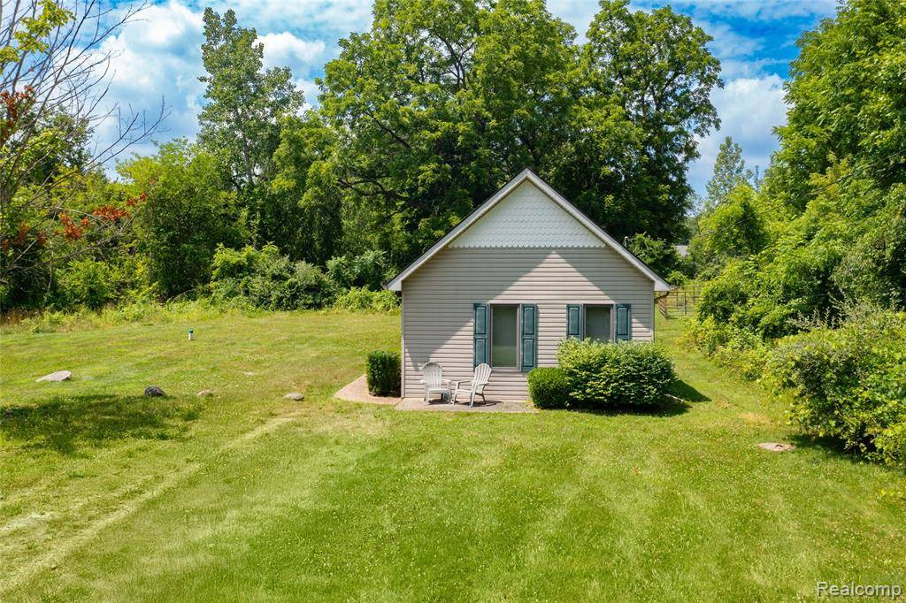 Highland, MI 48383 2420,1427 Porter Road