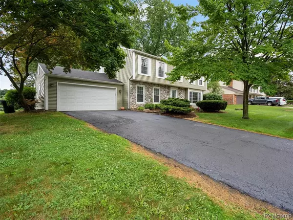 Bloomfield Hills, MI 48304 1067,1959 W Spinningwheel Lane