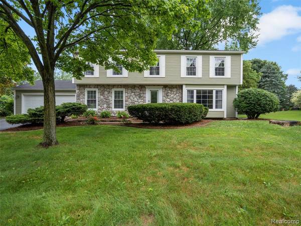 1959 W Spinningwheel Lane, Bloomfield Hills, MI 48304 1067