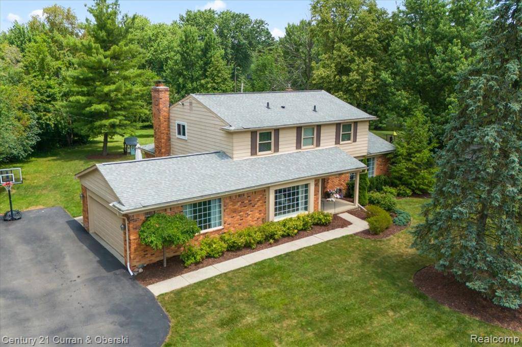 38242 Southfarm Lane, Northville, MI 48167 9759