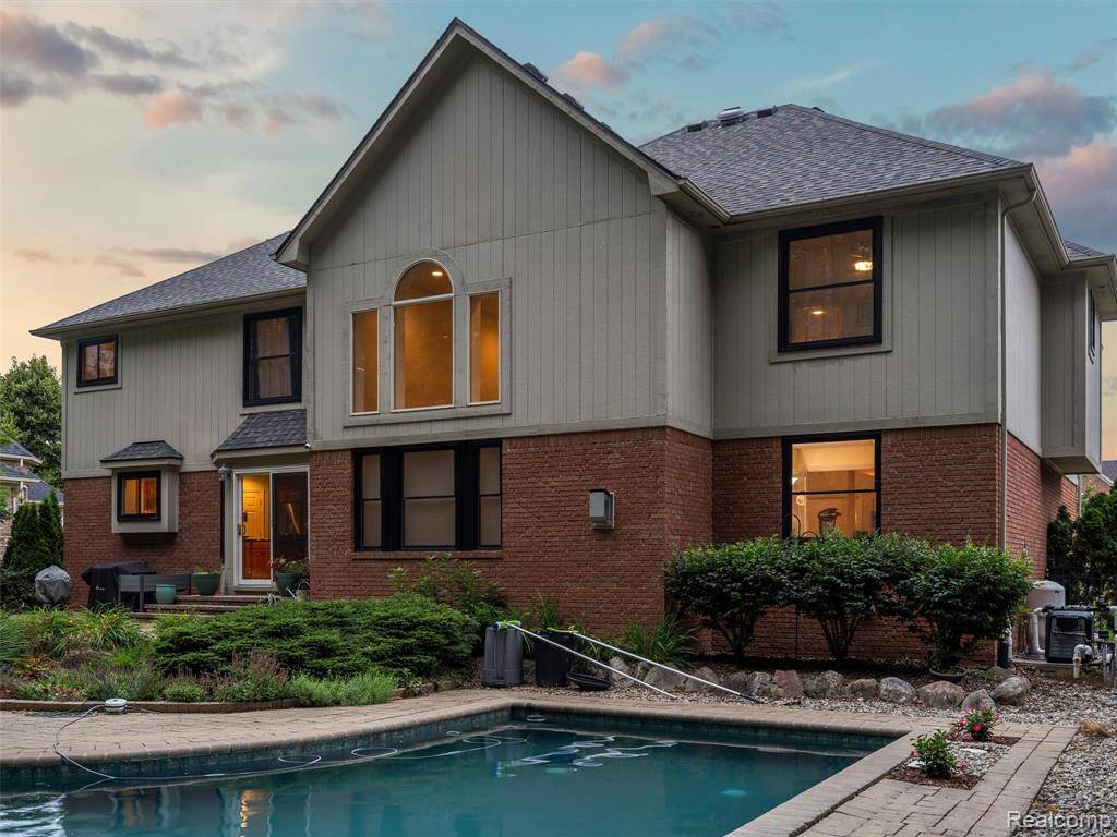 Shelby Twp, MI 48317 1843,11064 Nature Way