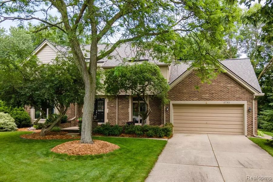 2732 Winter Park Court, Rochester Hills, MI 48309 1375
