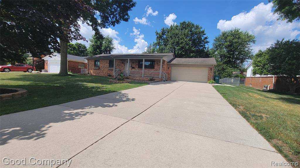 Shelby Twp, MI 48317 5760,46075 Hecker Drive