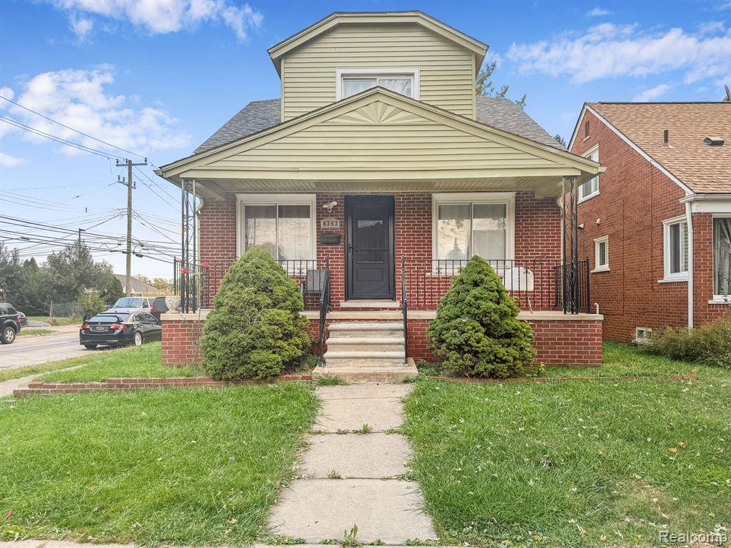 Dearborn, MI 48126 4026,4342 LOIS Street