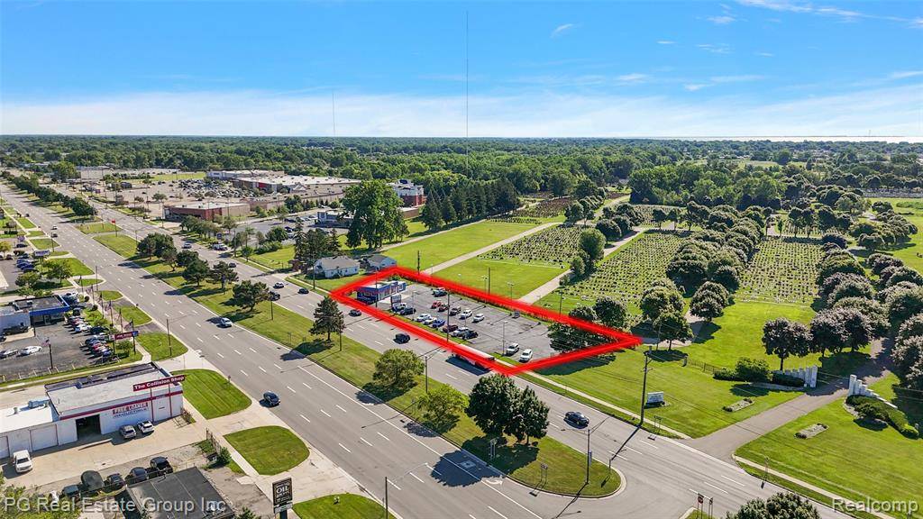 Clinton Township, MI 48035 4041,33500 S GRATIOT Avenue