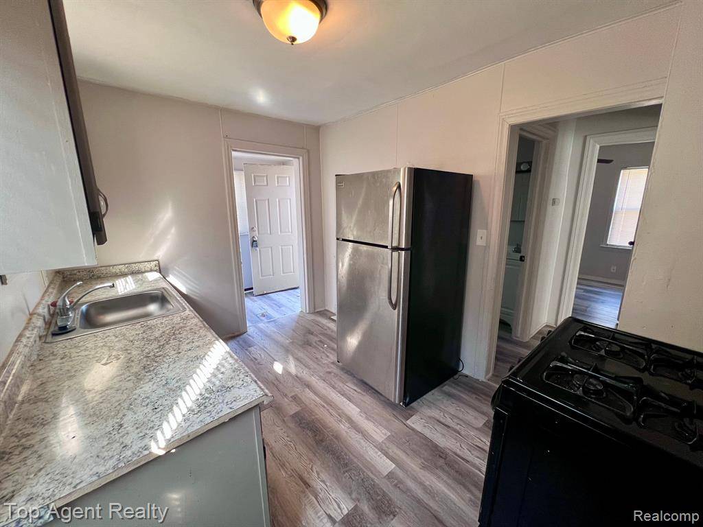 Warren, MI 48091 3029,7511 ORCHARD Avenue