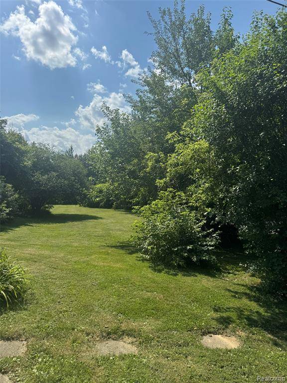 Rochester Hills, MI 48309 4245,3852 Alida Avenue