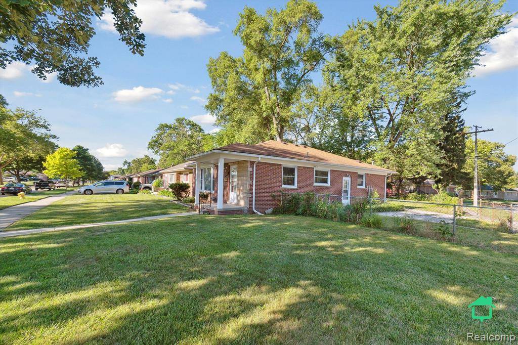 Oak Park, MI 48237 2466,23161 Gardner Street