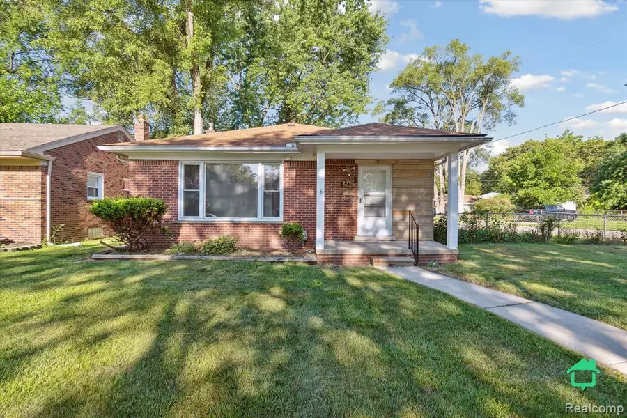 23161 Gardner Street, Oak Park, MI 48237 2466