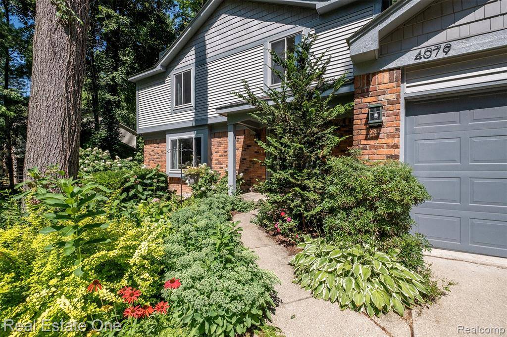 Commerce Twp, MI 48390 1301,4079 Cumberland Court