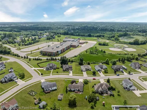 Grand Blanc, MI 48439 8588,7537 Waterfall Drive
