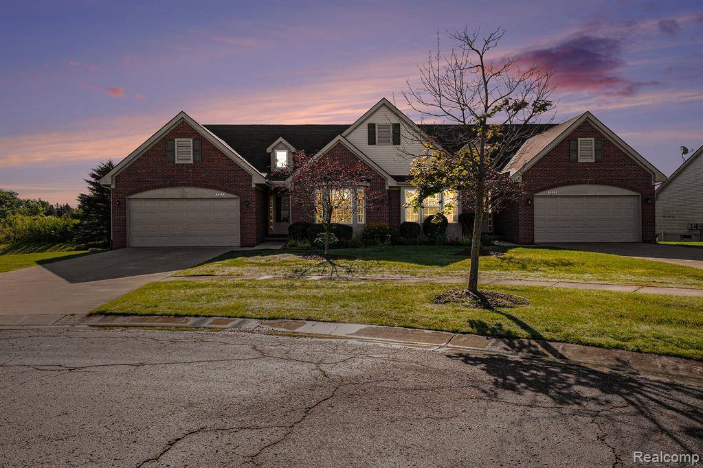 Grand Blanc, MI 48439 2315,7031 Iris Court