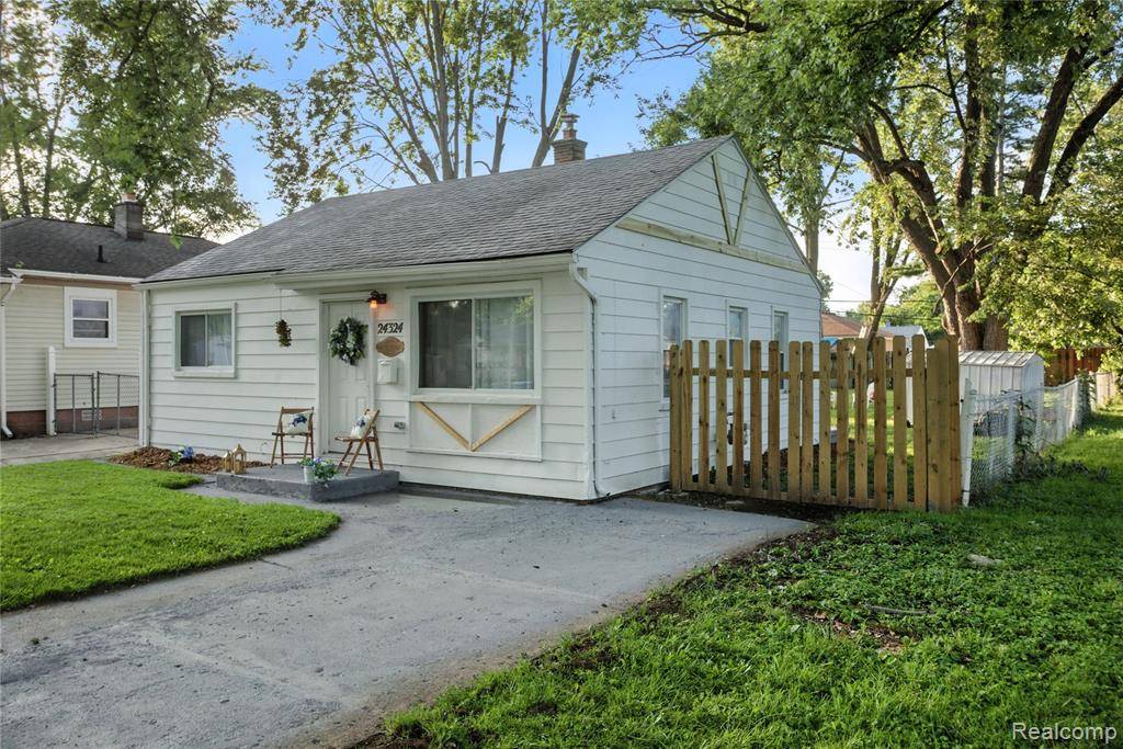 Dearborn Heights, MI 48125 1924,24324 McDonald Street