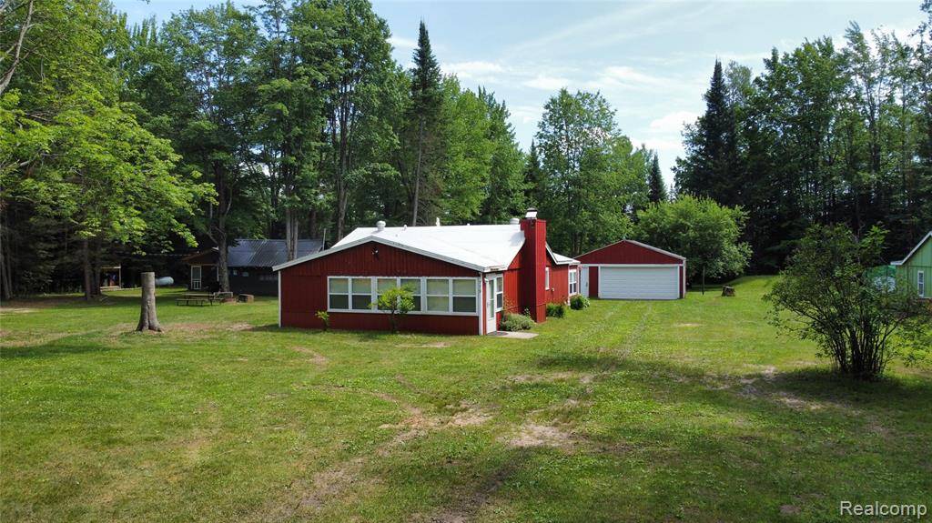 Grayling, MI 49738,779 W Cr-612