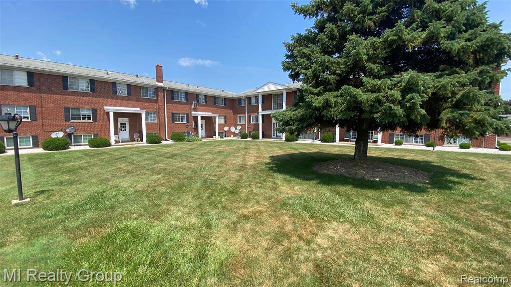 8240 Crestview Drive, Sterling Heights, MI 48312 6079