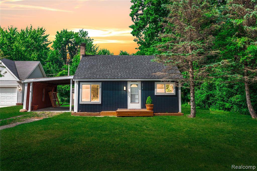 8614 Lake Road, Grosse Ile, MI 48138 1957