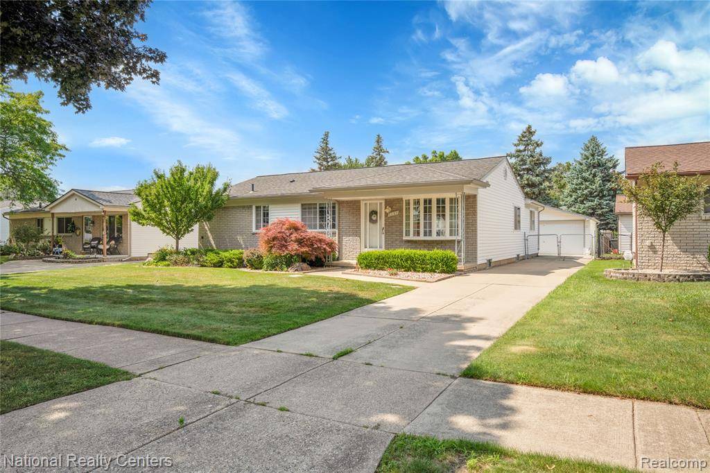 Sterling Heights, MI 48313 4313,14451 Debbie Drive
