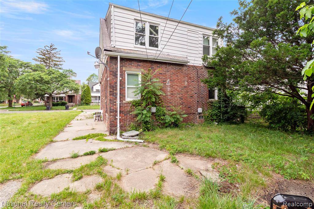 Detroit, MI 48227 3362,15710 Snowden Street