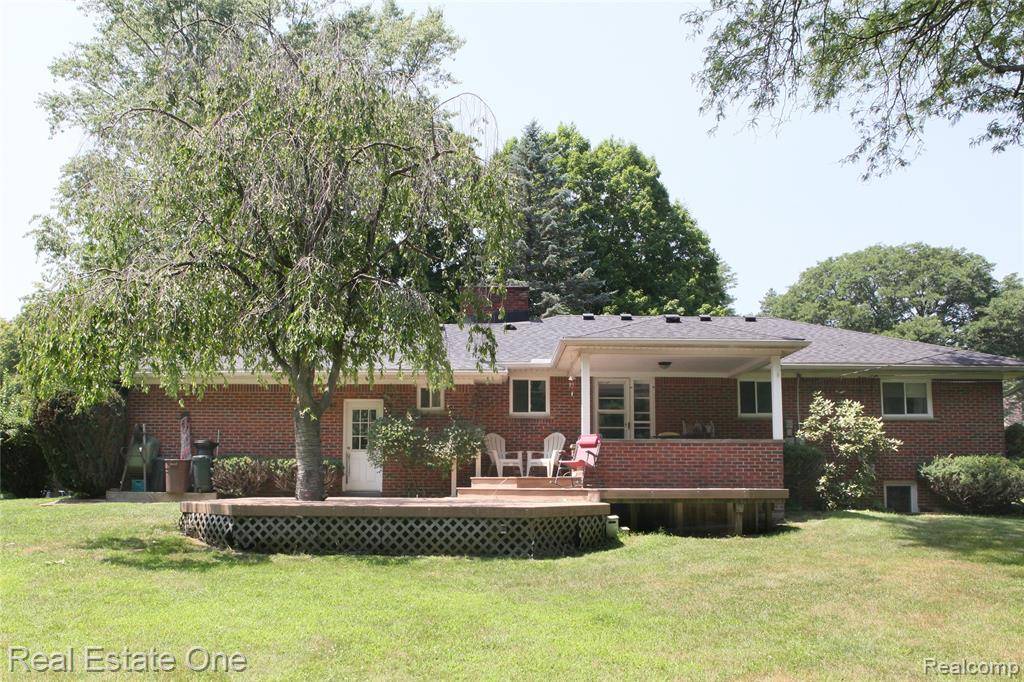 Rochester Hills, MI 48309 2271,483 Rochdale Drive