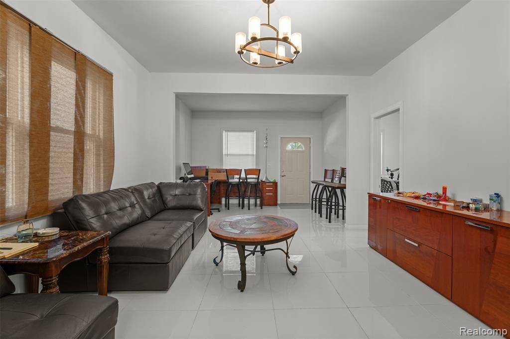 River Rouge, MI 48218 1676,73 Oak Street