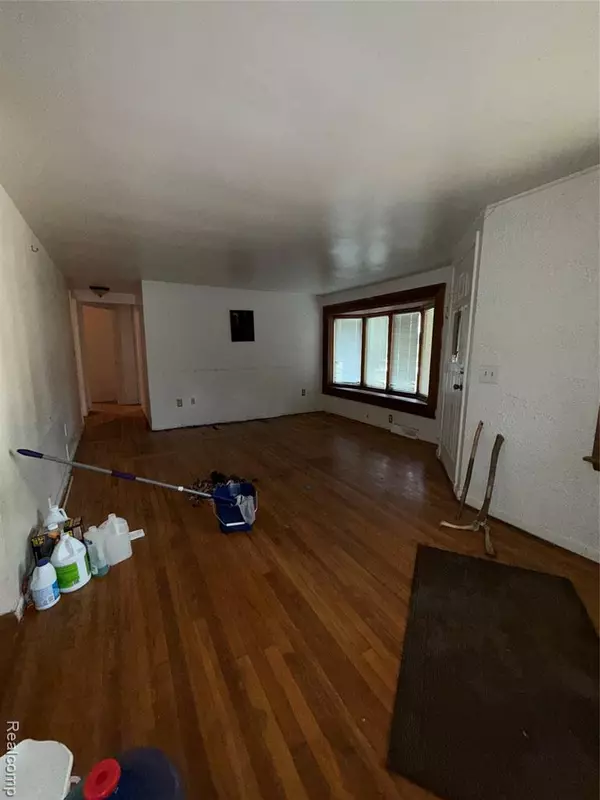 Farmington Hills, MI 48336 3370,23106 Springbrook Drive