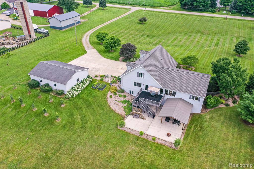 Lapeer, MI 48446 8367,2086 Haines Road