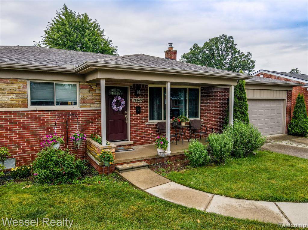Warren, MI 48093 8220,28460 Palm Beach Drive