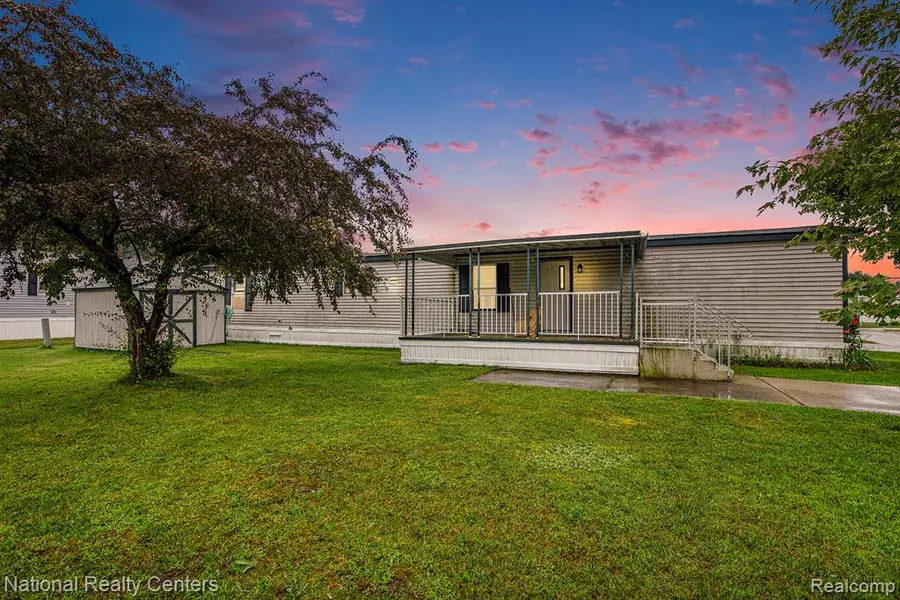 9658 Seaway Drive, Clay, MI 48001 4384