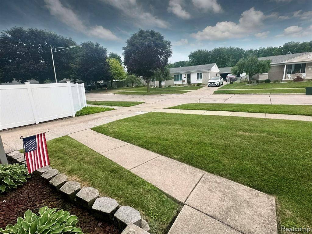 Taylor, MI 48180 3216,25631 Statler Street