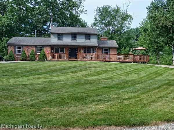 3281 Meadow Lane, White Lake, MI 48383 2077