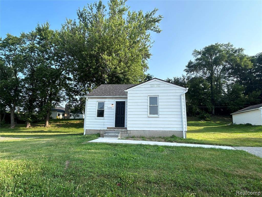2109 E Walton Boulevard, Auburn Hills, MI 48326 1951