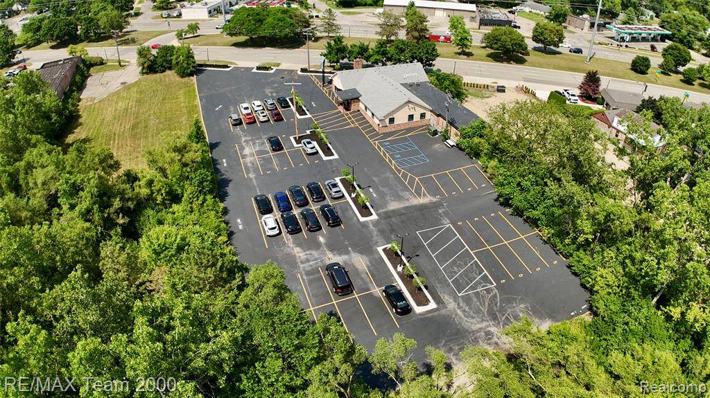 Farmington Hills, MI 48336 5831,28975 Grand River Avenue