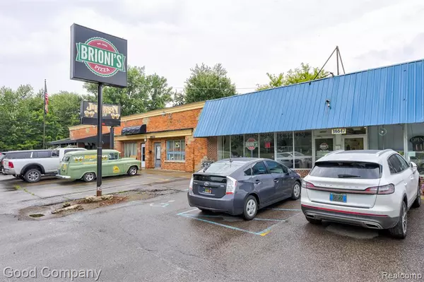36643 Jefferson Avenue, Harrison Twp, MI 48045 2913