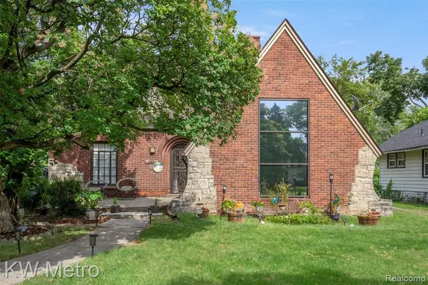 Detroit, MI 48227 1349,13944 Archdale Street