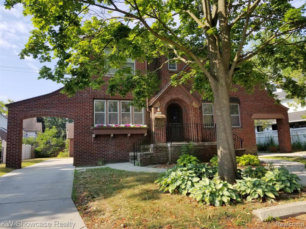 665 BLOOMFIELD, Birmingham, MI 48009 1397