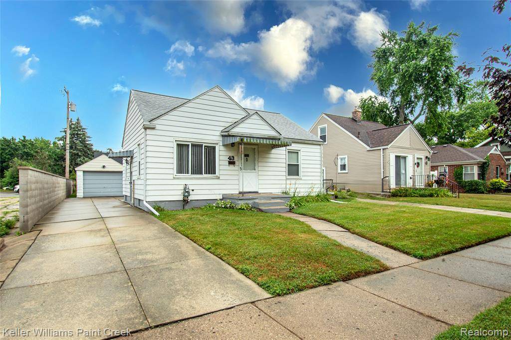 Clawson, MI 48017 2031,43 Charlevoix Street